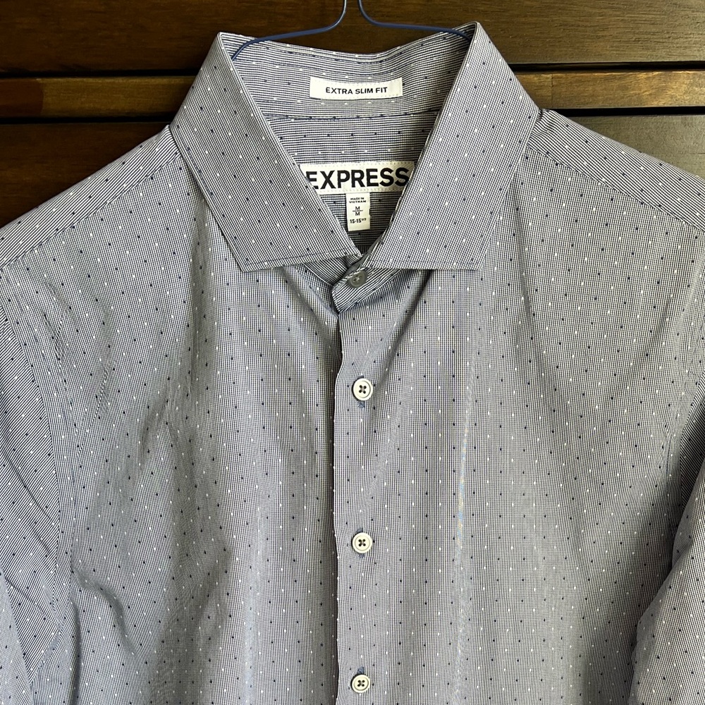 Men’s slim fit dress shirt